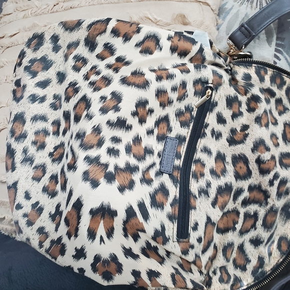 Call it Spring foldover tote/crossbody/shoulder - Picture 10 of 16